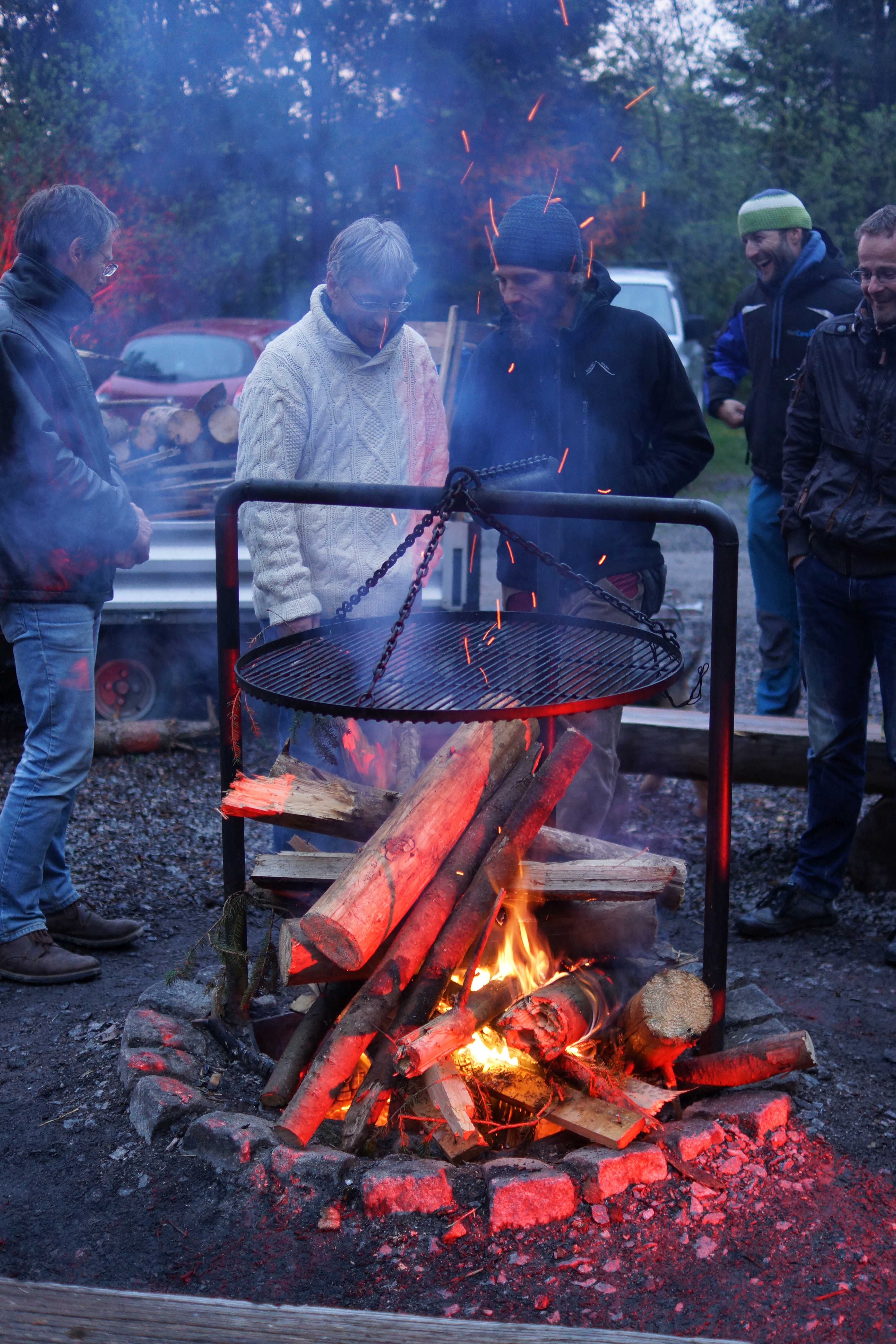 Rund ums Lagerfeuer