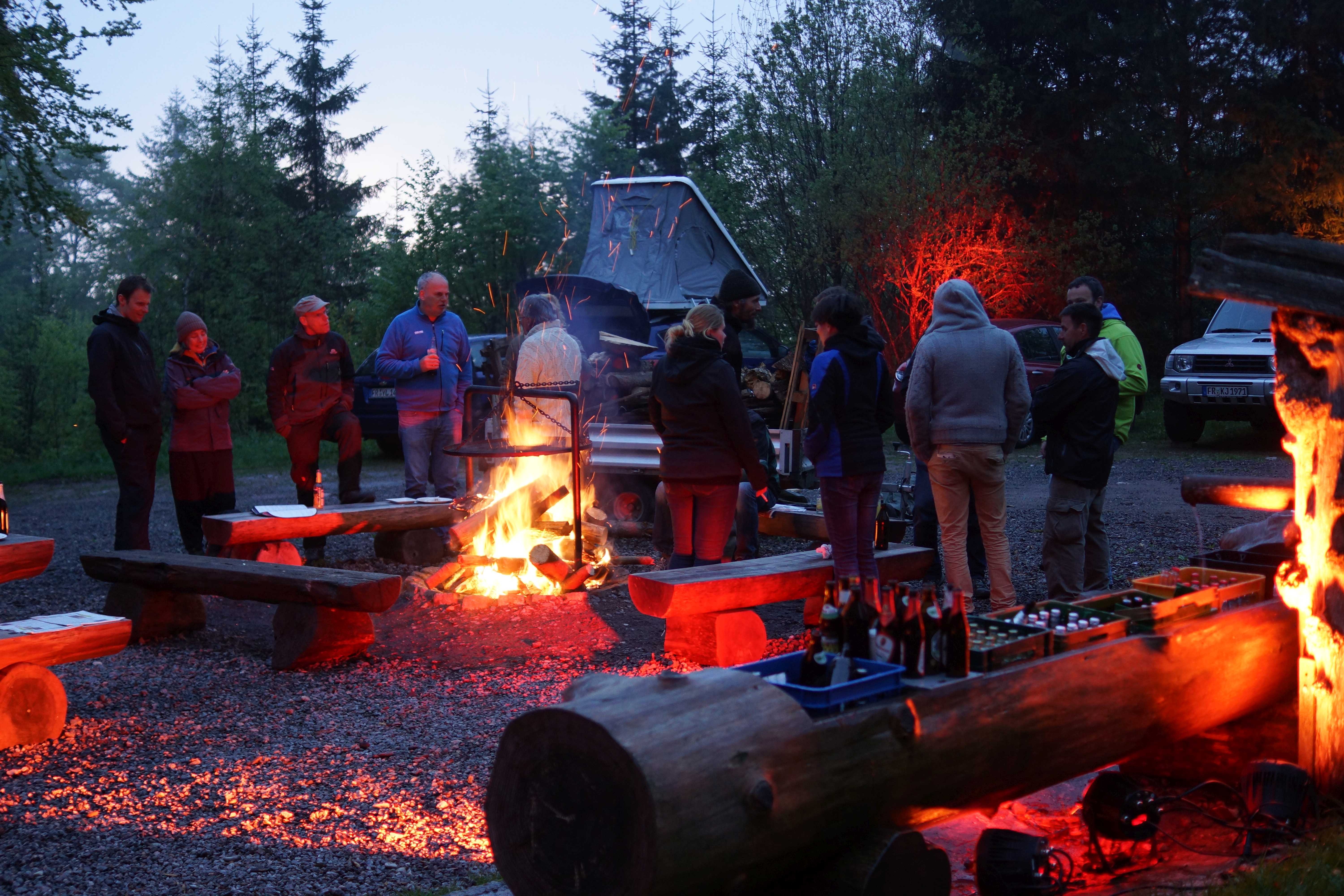 Rund ums Lagerfeuer