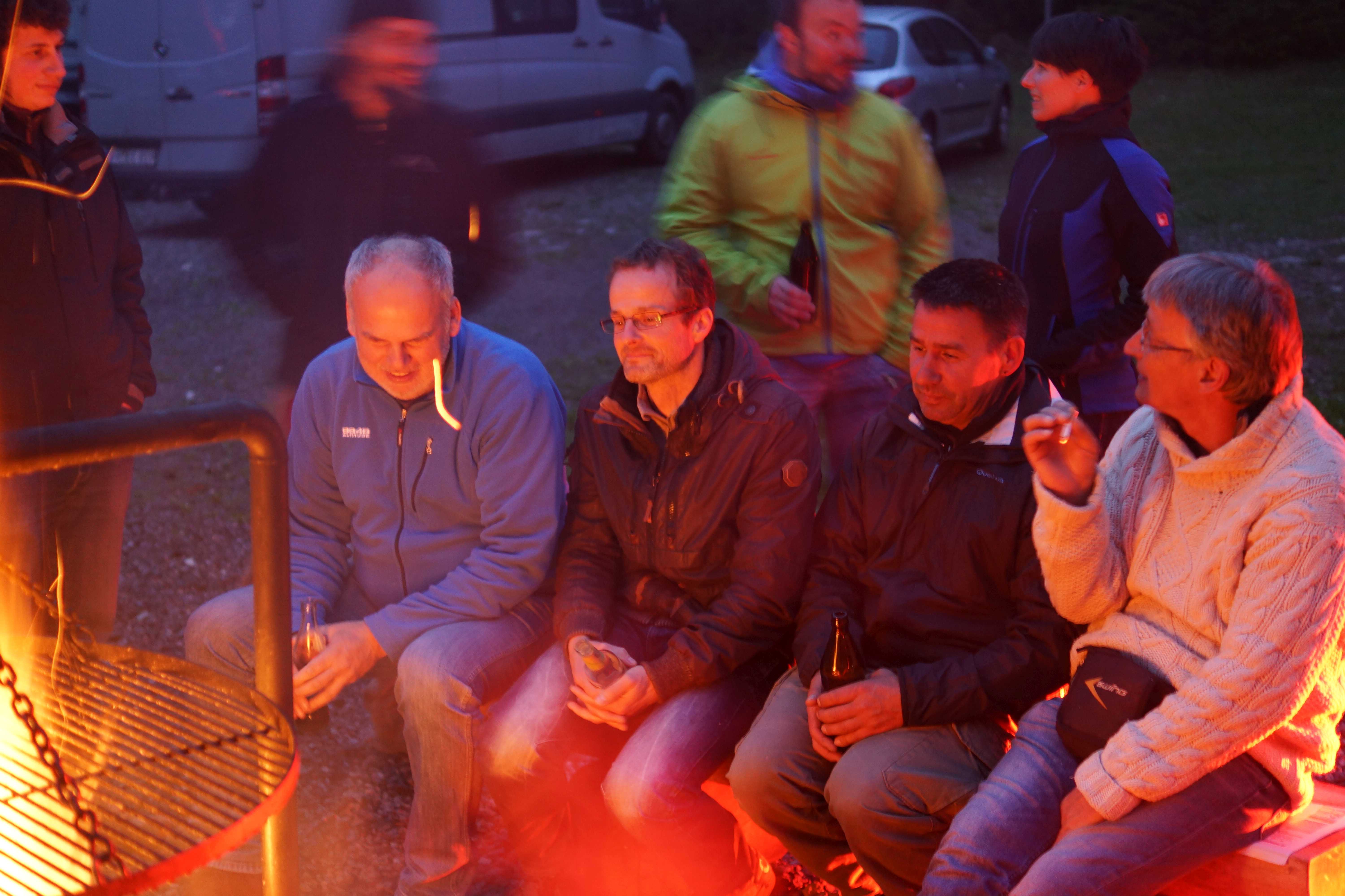 Rund ums Lagerfeuer